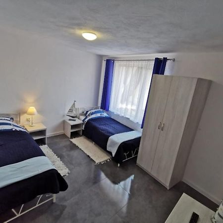 Hotel Pokoje dwuosobowe Rowy  Zewnętrze zdjęcie
