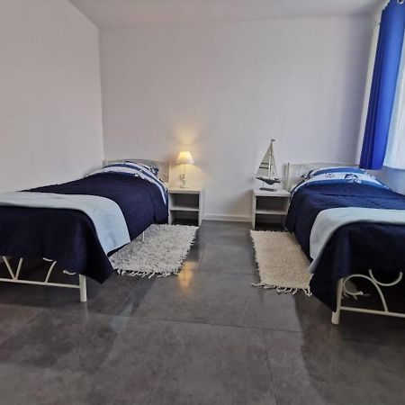 Hotel Pokoje dwuosobowe Rowy  Zewnętrze zdjęcie
