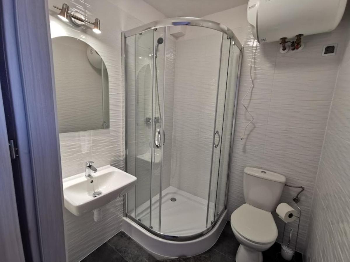 Hotel Pokoje dwuosobowe Rowy  Zewnętrze zdjęcie