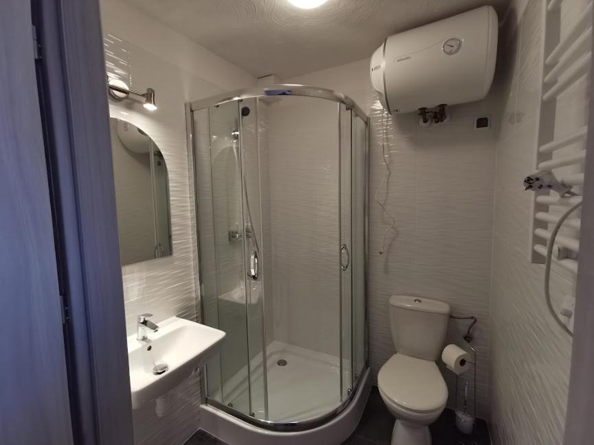 Hotel Pokoje dwuosobowe Rowy  Zewnętrze zdjęcie
